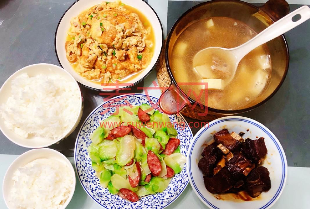 幸福其實很簡單，簡單總結只有九個字：有家回，有人等，有飯吃
